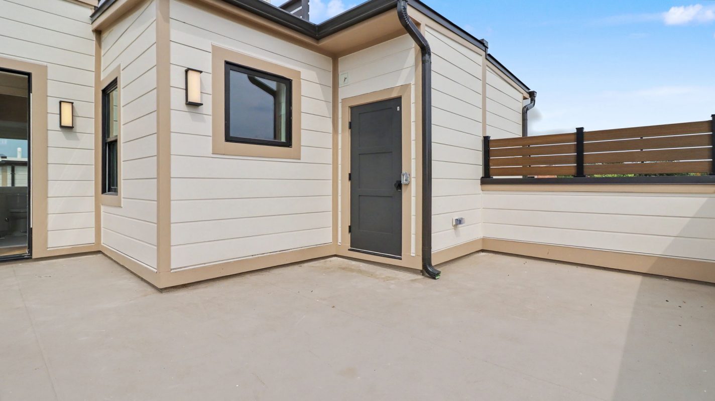 55-web-or-mls-123-n-west-st